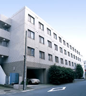 橘・学生会館 カマラード新城外観